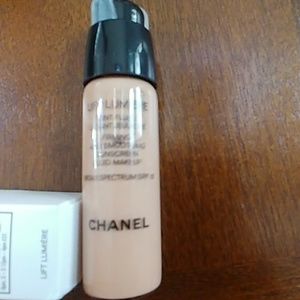 Chanel lift lumiere